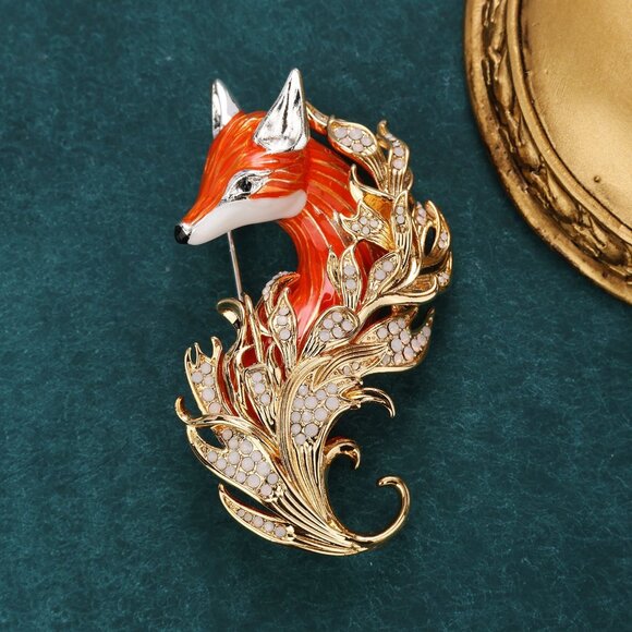 Elegant Fox Head & Leafy Scroll Brooch - Picture 3 of 4